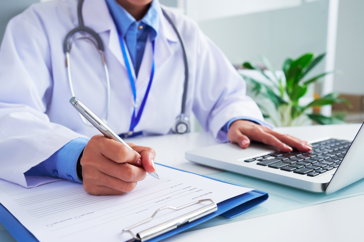 Impacto financiero del ausentismo laboral en hospitales públicos chilenos y cómo medirlo